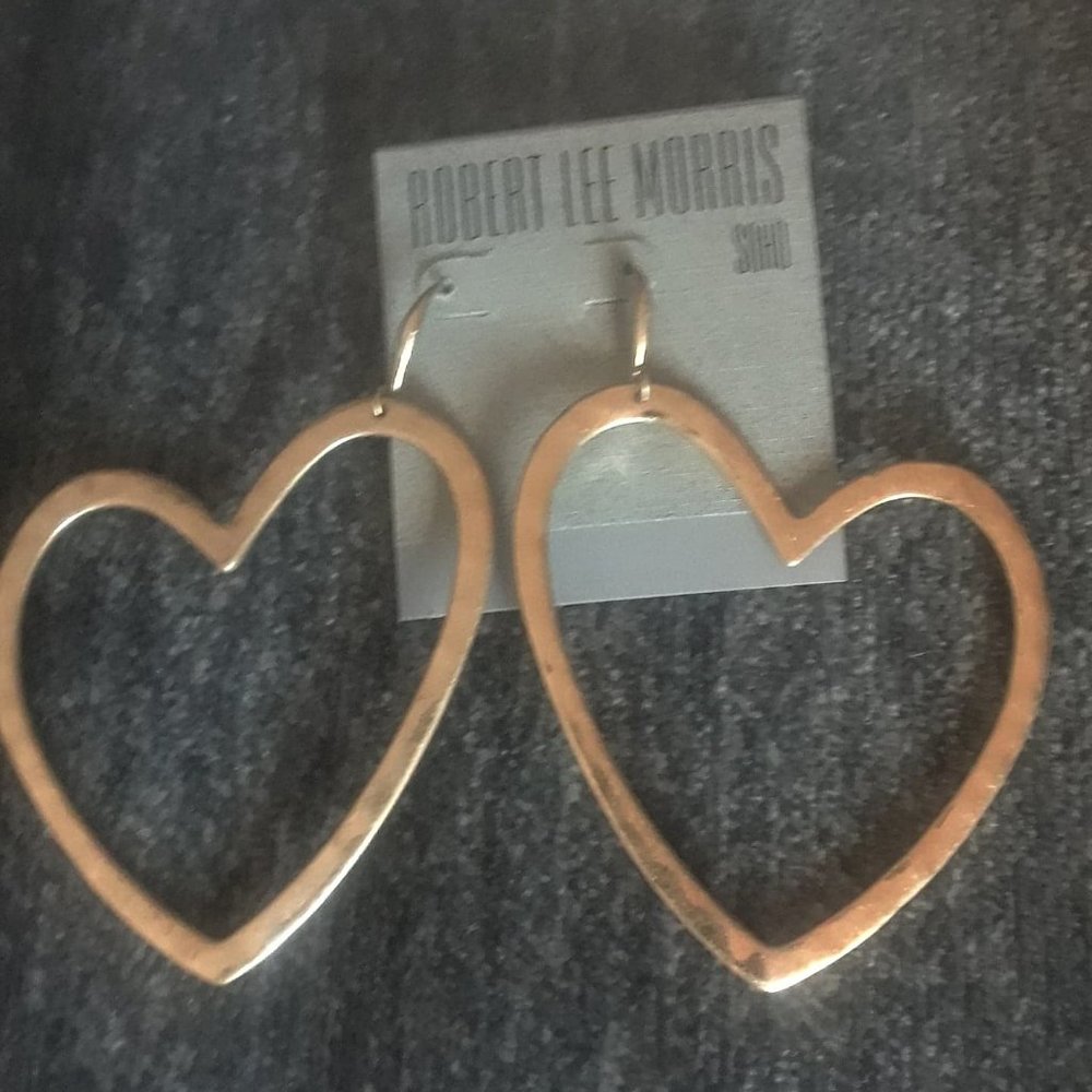 Beautiful Robert Lee Morris large heart hoops